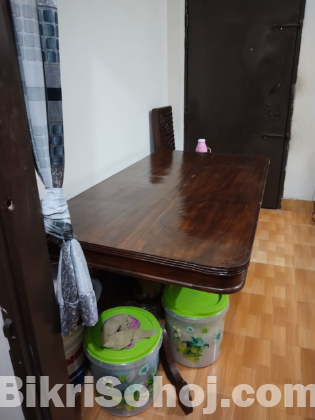 ডাইনিং টেবিল ও চেয়ার